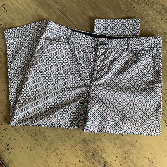 Classic APPAREL KHAKIS & COMPANY Capri Pants - Picture 3 of 8